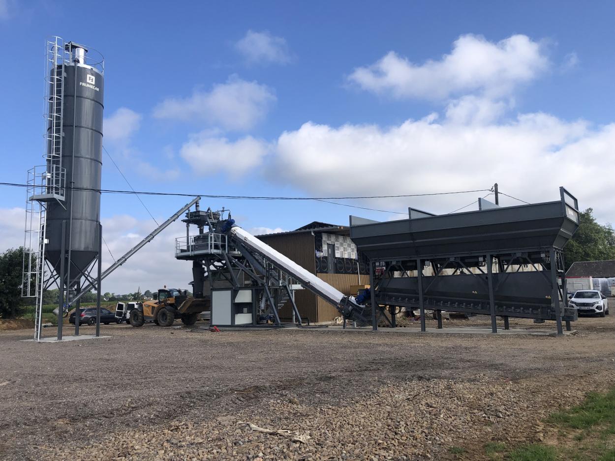 Photo Nouvelle installation d'une centrale à béton WET 1000